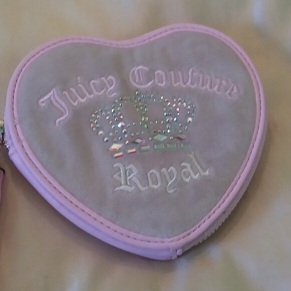 Juicy couture royal heart wallet - Picture 1 of 10